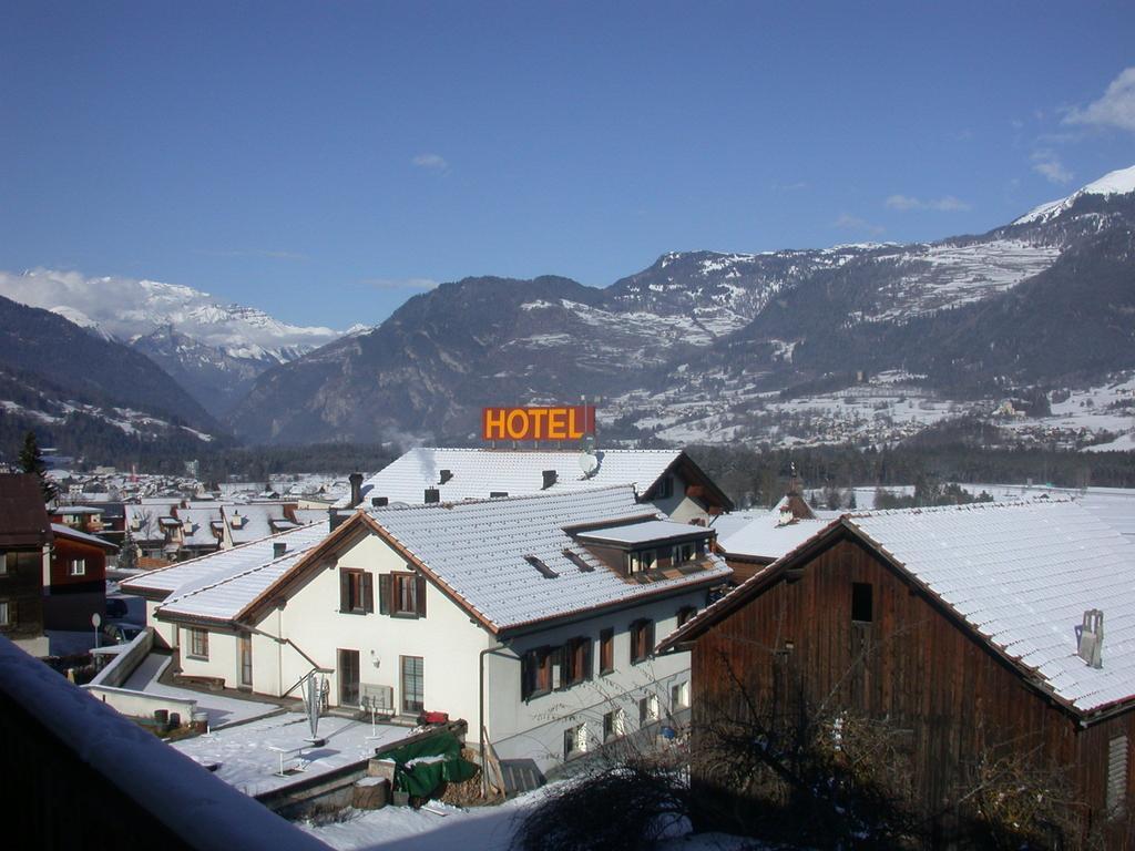 Hotel Reich Тузис Екстериор снимка