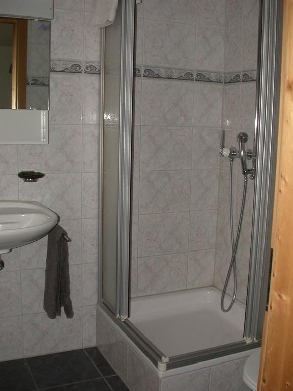 Hotel Reich Тузис Стая снимка